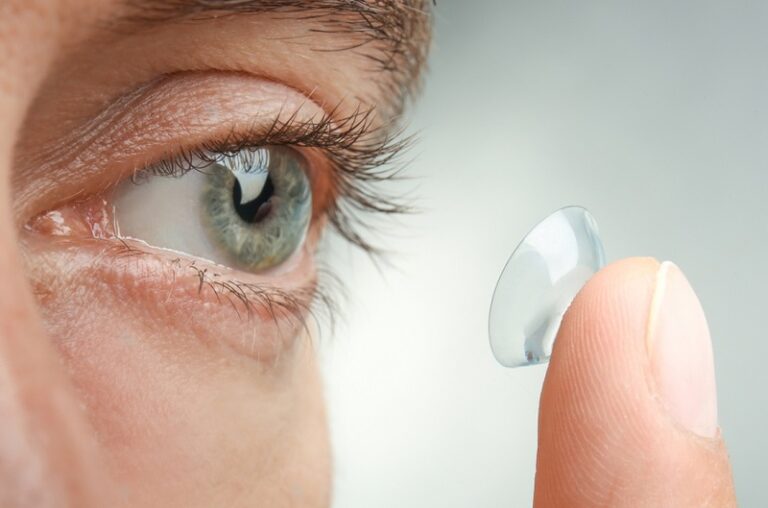 What to Expect After Refractive Lens Exchange